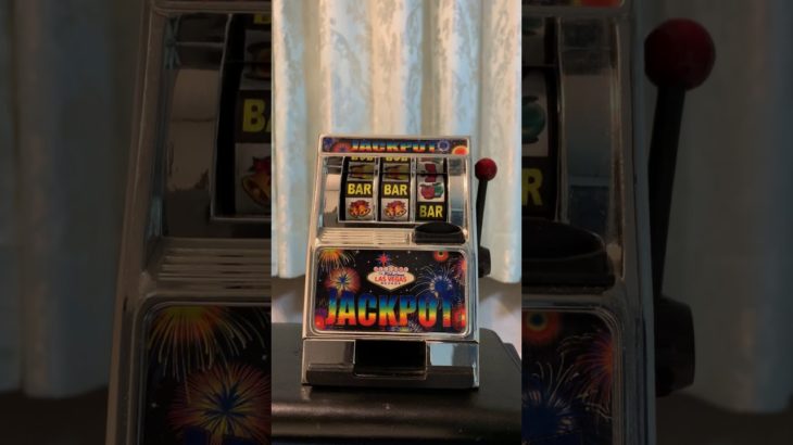 ラスベガスのスロットマシーンのおもちゃ Las Vegas slot machine toy